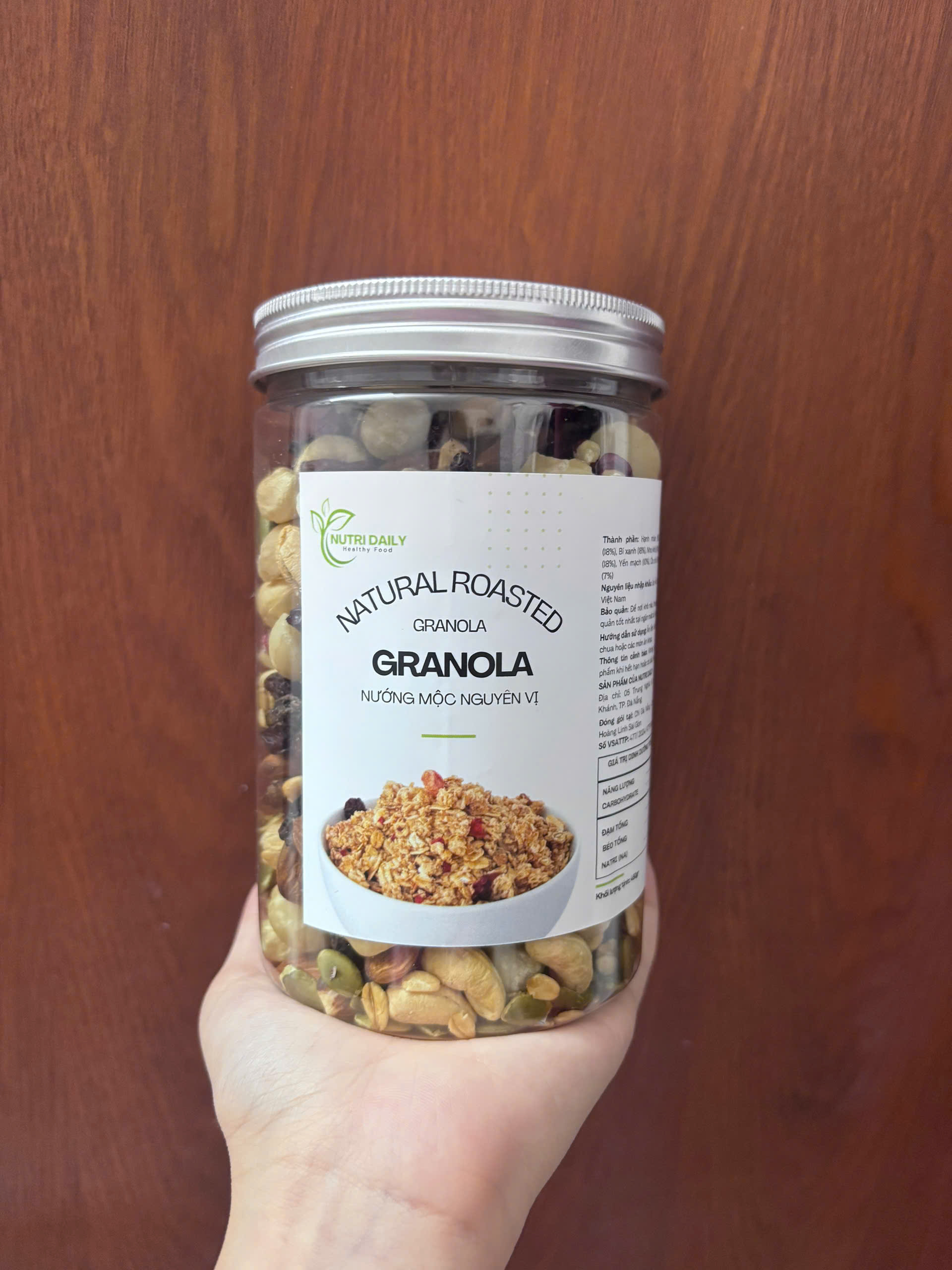 bua sang voi granola